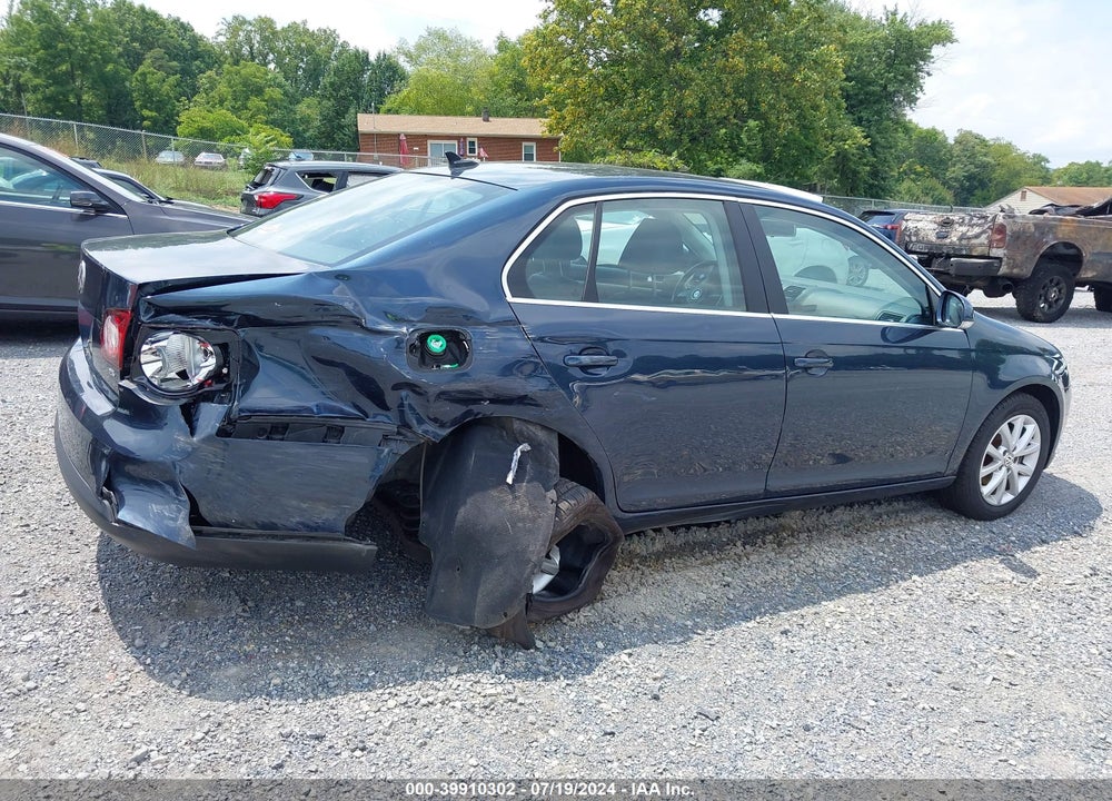 2010 VOLKSWAGEN JETTA SE VIN: 3VWRX7AJ1AM039632
