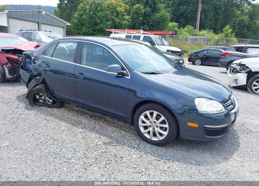 2010 VOLKSWAGEN JETTA SE VIN: 3VWRX7AJ1AM039632