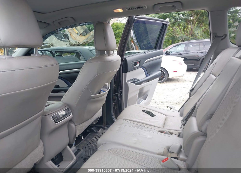 2019 TOYOTA HIGHLANDER LIMITED/PLATINUM VIN: 5TDYZRFH3KS315563