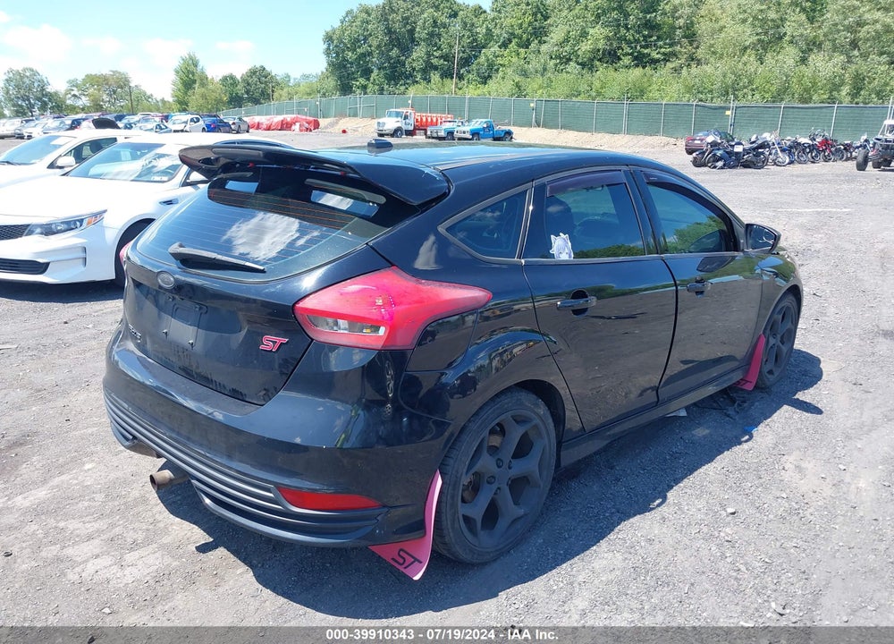 2017 FORD FOCUS ST VIN: 1FADP3L9XHL306762