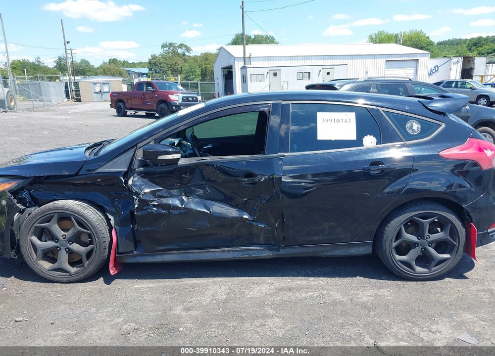 2017 FORD FOCUS ST VIN: 1FADP3L9XHL306762