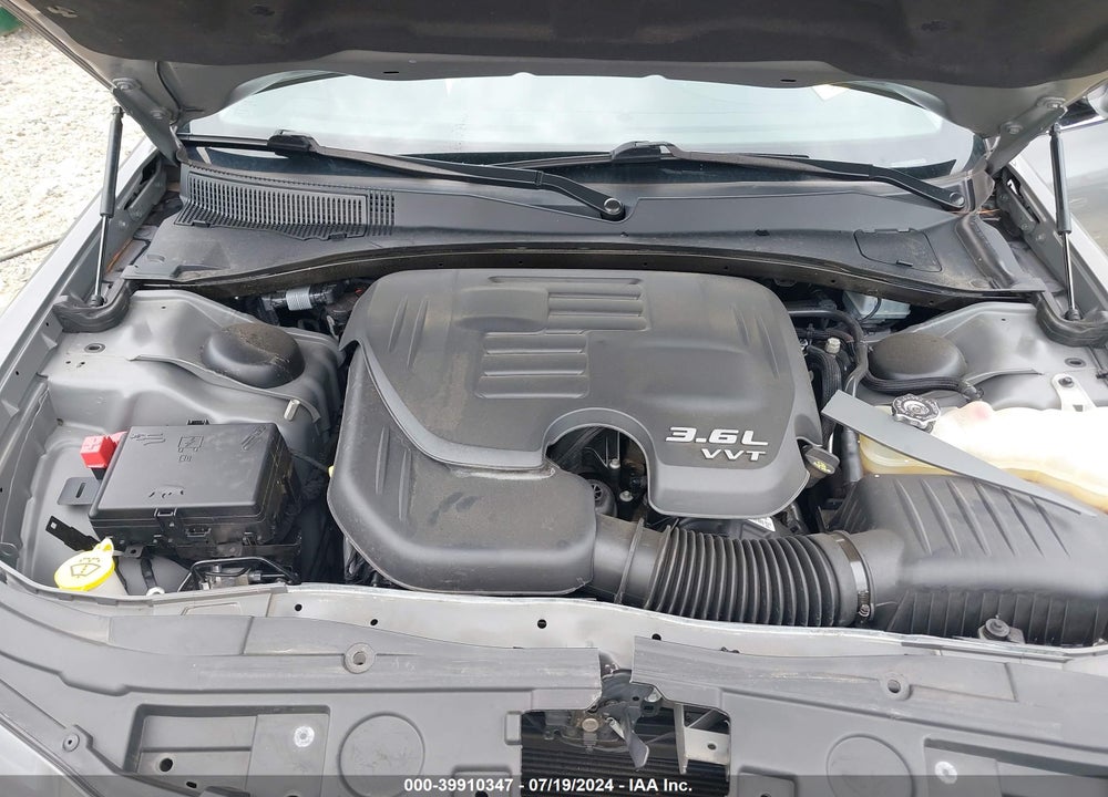 2018 CHRYSLER 300 TOURING L VIN: 2C3CCAAGXJH152651