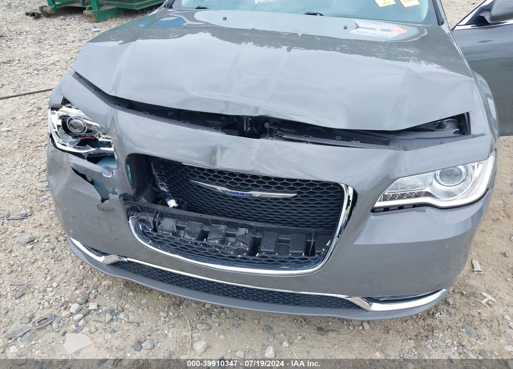 2018 CHRYSLER 300 TOURING L VIN: 2C3CCAAGXJH152651
