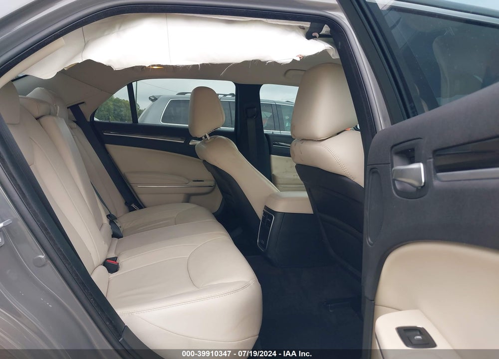 2018 CHRYSLER 300 TOURING L VIN: 2C3CCAAGXJH152651