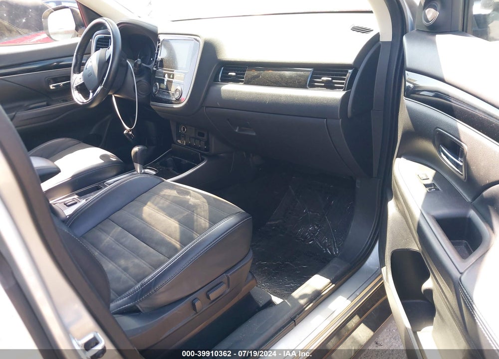 2019 MITSUBISHI OUTLANDER SE VIN: JA4AD3A37KZ046761