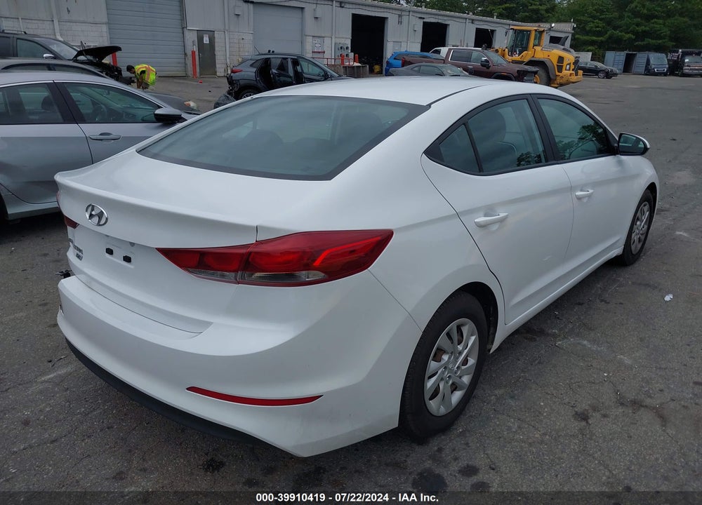 2018 HYUNDAI ELANTRA SE VIN: 5NPD74LF2JH290783