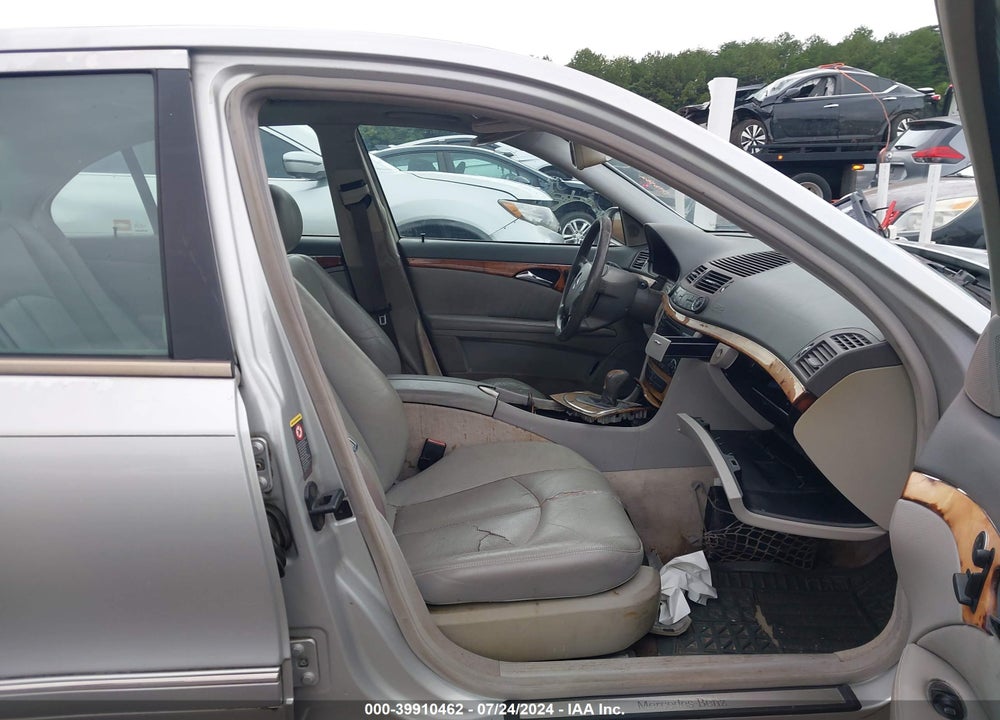 2003 MERCEDES-BENZ E 320 VIN: WDBUF65J13X098552
