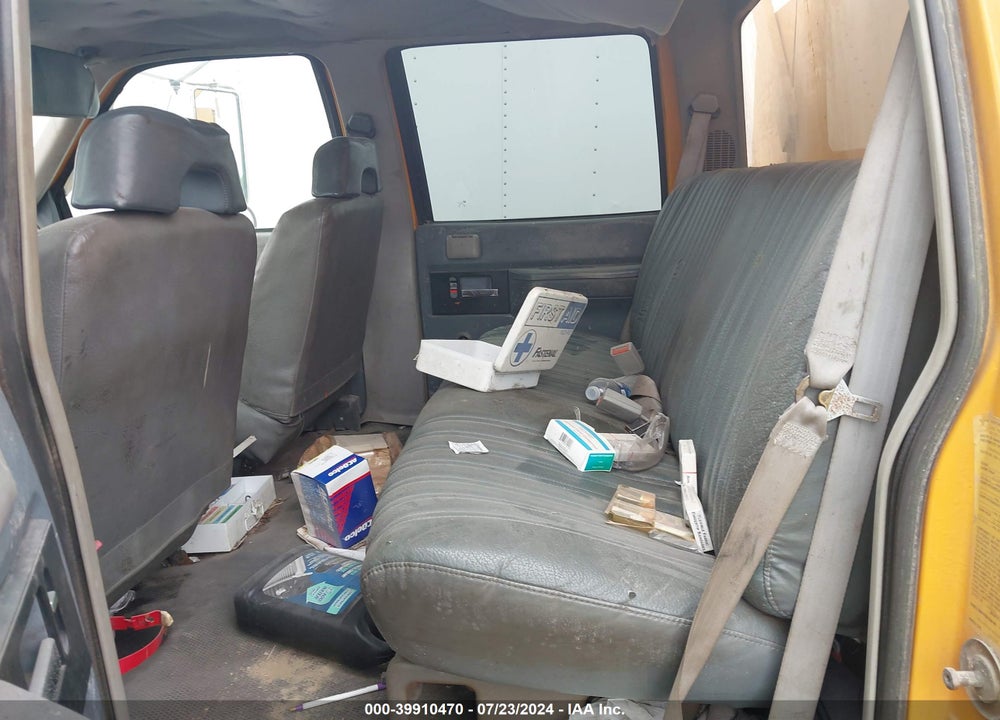 1993 GMC TOPKICK C7H042 VIN: 1GDM7H1J3PJ504688