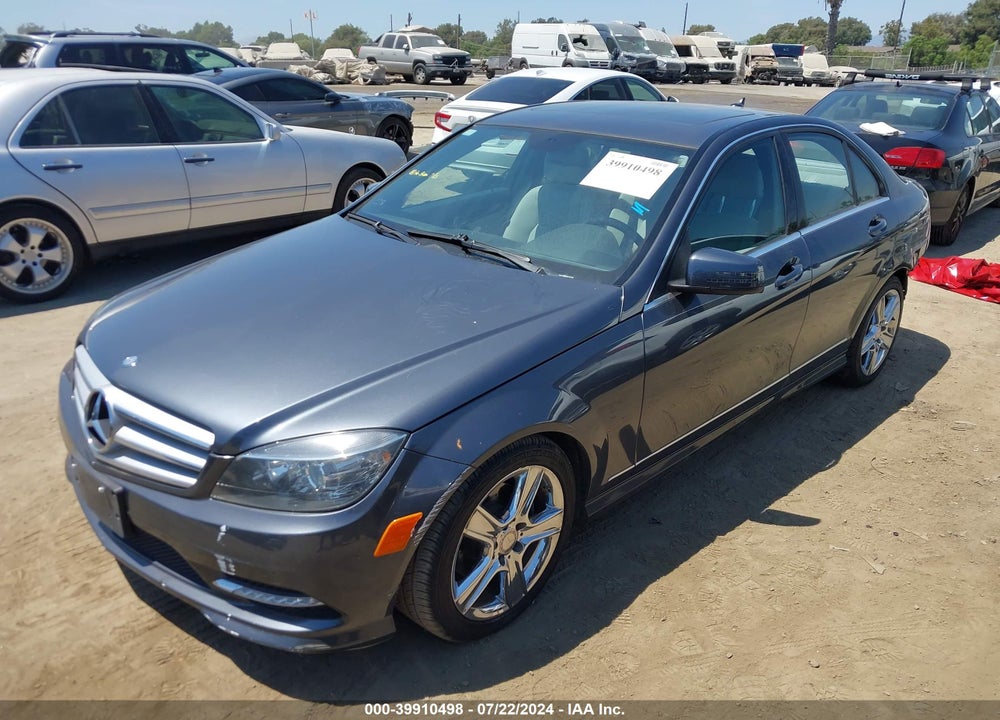 2011 MERCEDES-BENZ C 300 LUXURY/SPORT VIN: WDDGF5EB7BR179694