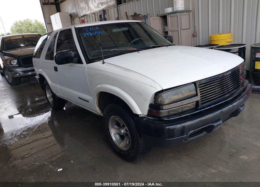 2001 CHEVROLET BLAZER LS VIN: 1GNCS18W41K205288