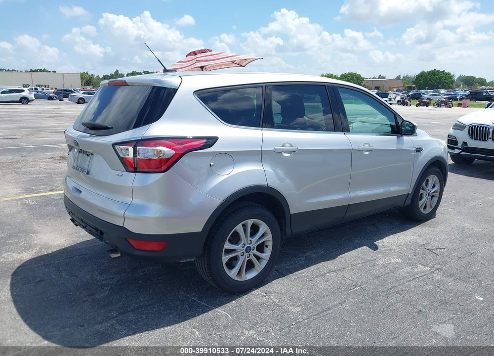 2017 FORD ESCAPE SE VIN: 1FMCU0GDXHUA19620