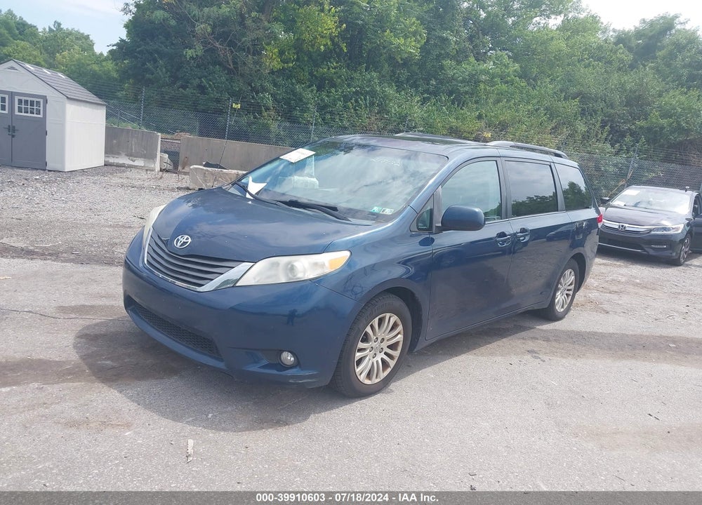 2012 TOYOTA SIENNA XLE V6 8 PASSENGER VIN: 5TDYK3DC3CS218132