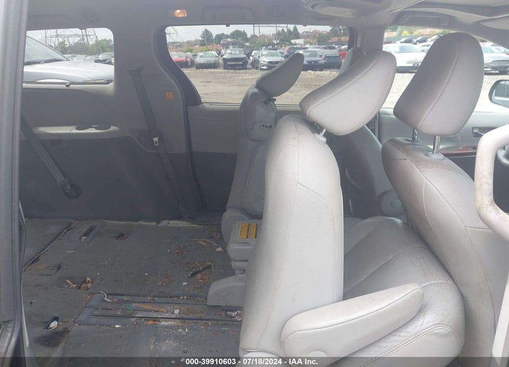 2012 TOYOTA SIENNA XLE V6 8 PASSENGER VIN: 5TDYK3DC3CS218132