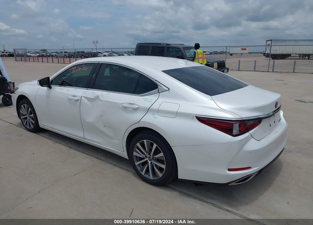 2021 LEXUS ES 350 VIN: 58ADZ1B13MU085079