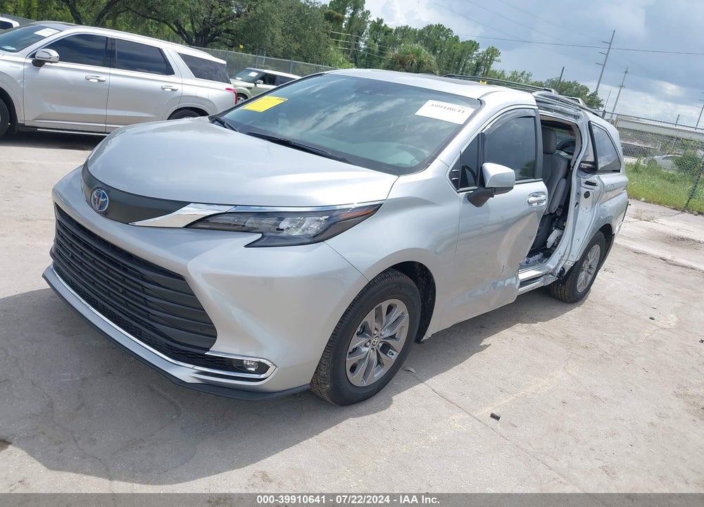 2024 TOYOTA SIENNA VIN: 5TDYRKECXRS203754
