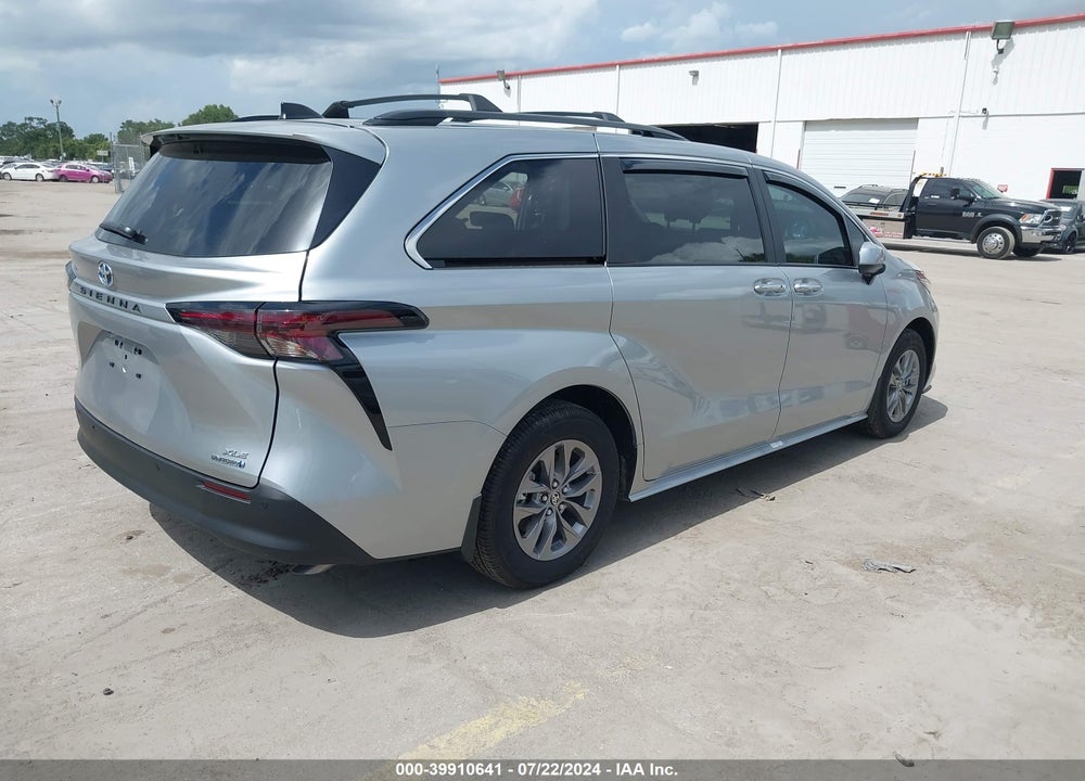 2024 TOYOTA SIENNA VIN: 5TDYRKECXRS203754