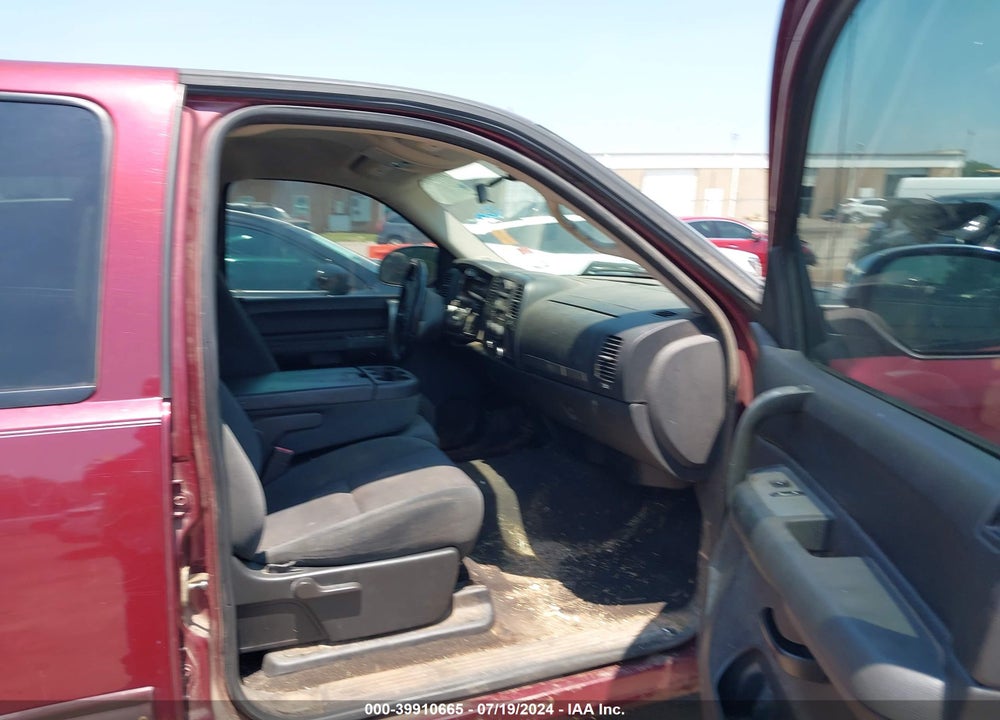 2009 CHEVROLET SILVERADO 1500 LT VIN: 3GCEC23C39G231773