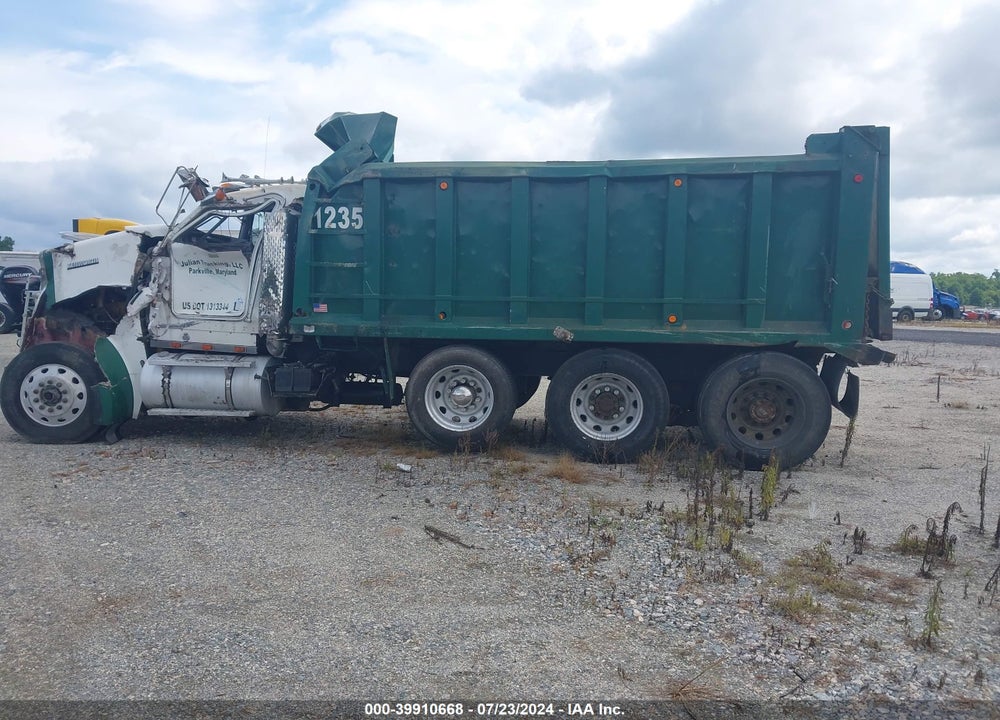 2001 KENWORTH W900 W900 VIN: 1NKWXBEX11J871846