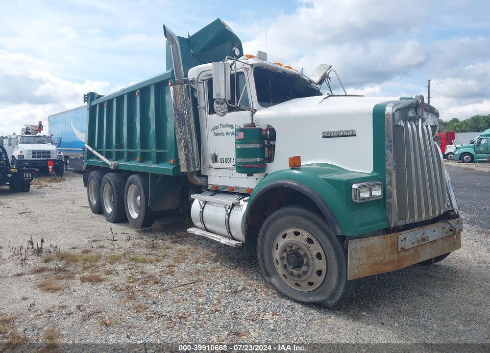 2001 KENWORTH W900 W900 VIN: 1NKWXBEX11J871846