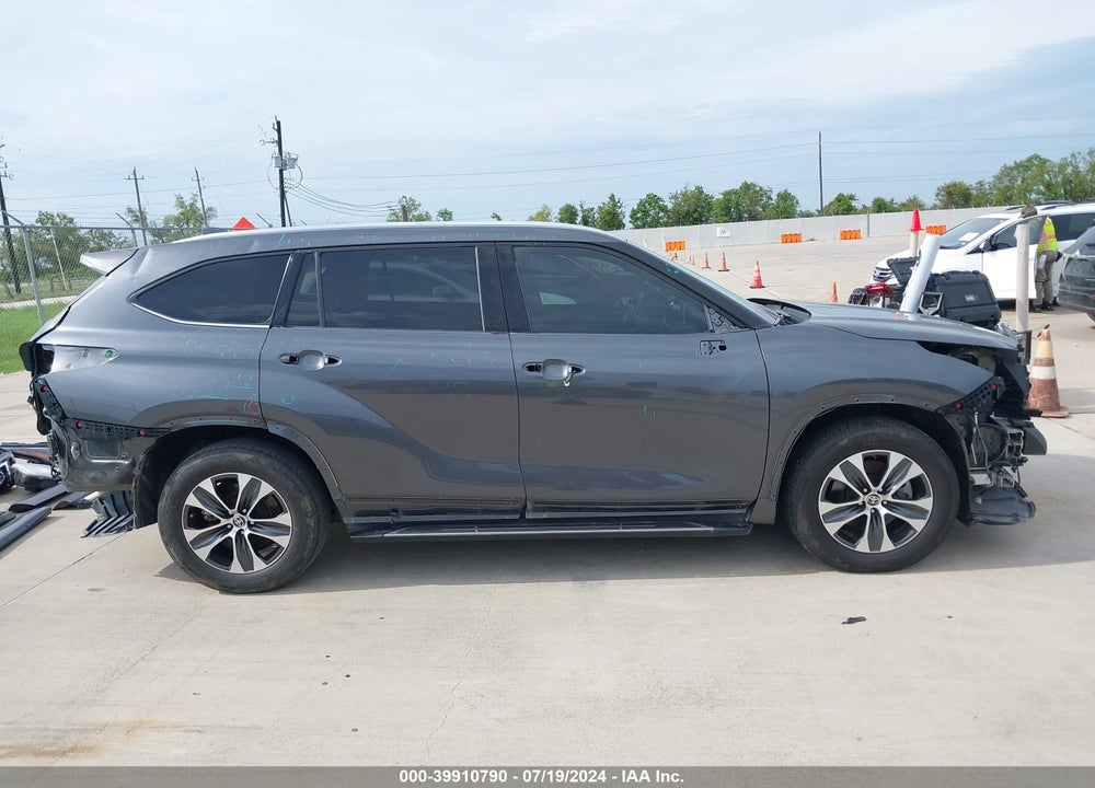2020 TOYOTA HIGHLANDER XLE VIN: 5TDGZRAH5LS006455
