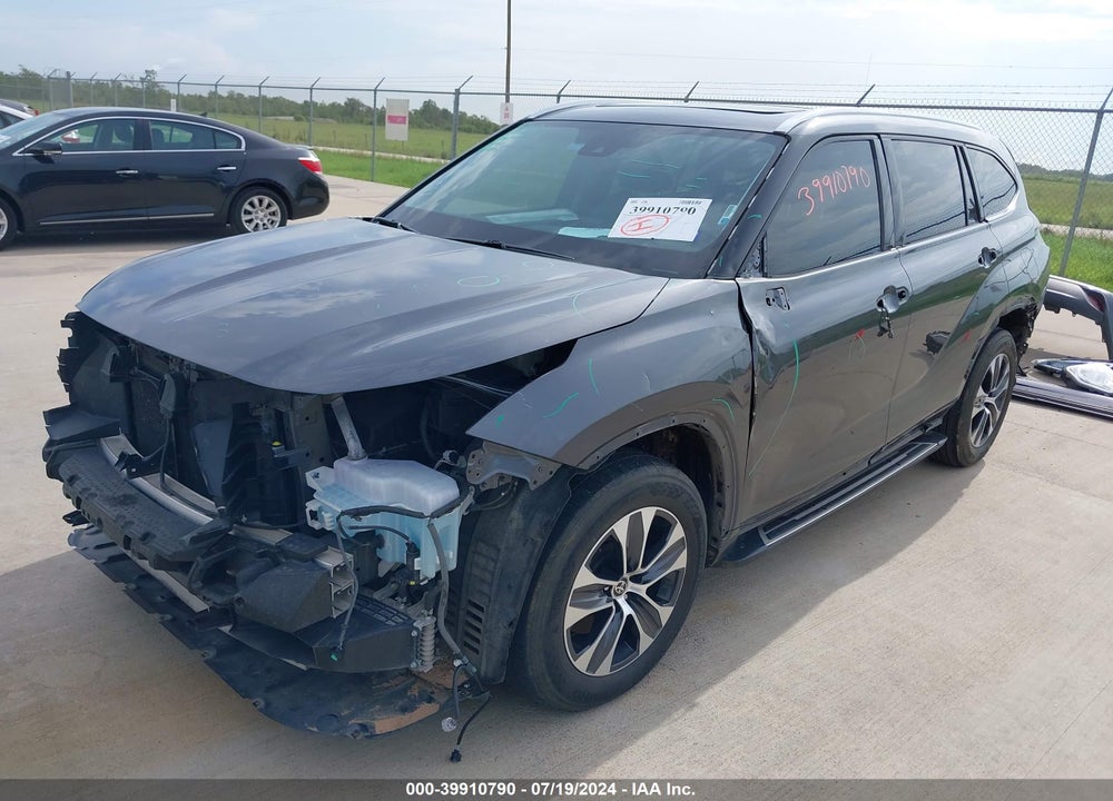 2020 TOYOTA HIGHLANDER XLE VIN: 5TDGZRAH5LS006455