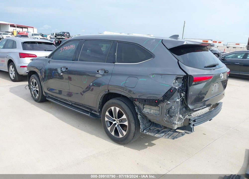 2020 TOYOTA HIGHLANDER XLE VIN: 5TDGZRAH5LS006455