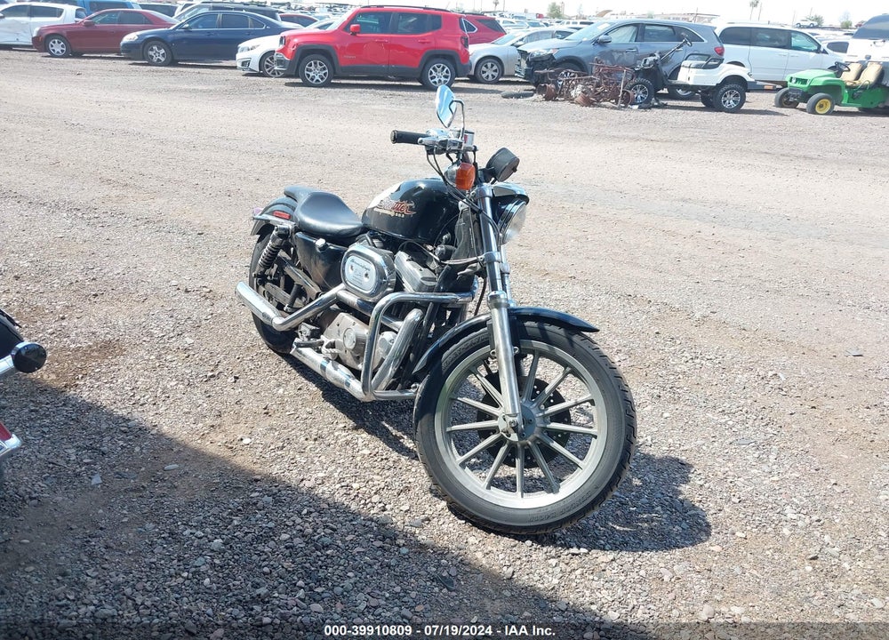 1998 HARLEY-DAVIDSON XL883 HUGGER VIN: 1HD4CEM31WK116409