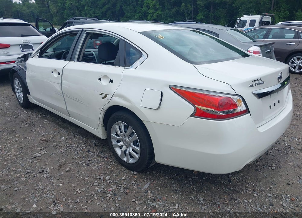 2015 NISSAN ALTIMA 2.5 S VIN: 1N4AL3AP3FC153686