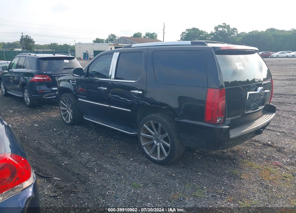 2007 CADILLAC ESCALADE STANDARD VIN: 1GYFK63817R276485