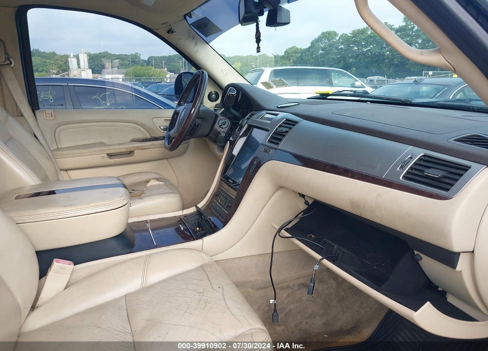 2007 CADILLAC ESCALADE STANDARD VIN: 1GYFK63817R276485