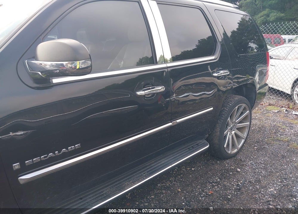 2007 CADILLAC ESCALADE STANDARD VIN: 1GYFK63817R276485