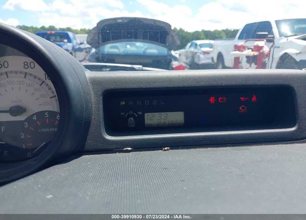 2006 SCION XB VIN: JTLKT324964104381