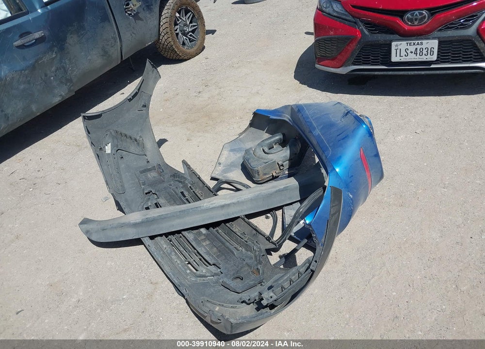 2018 HYUNDAI ELANTRA SEL VIN: KMHD84LF5JU648697