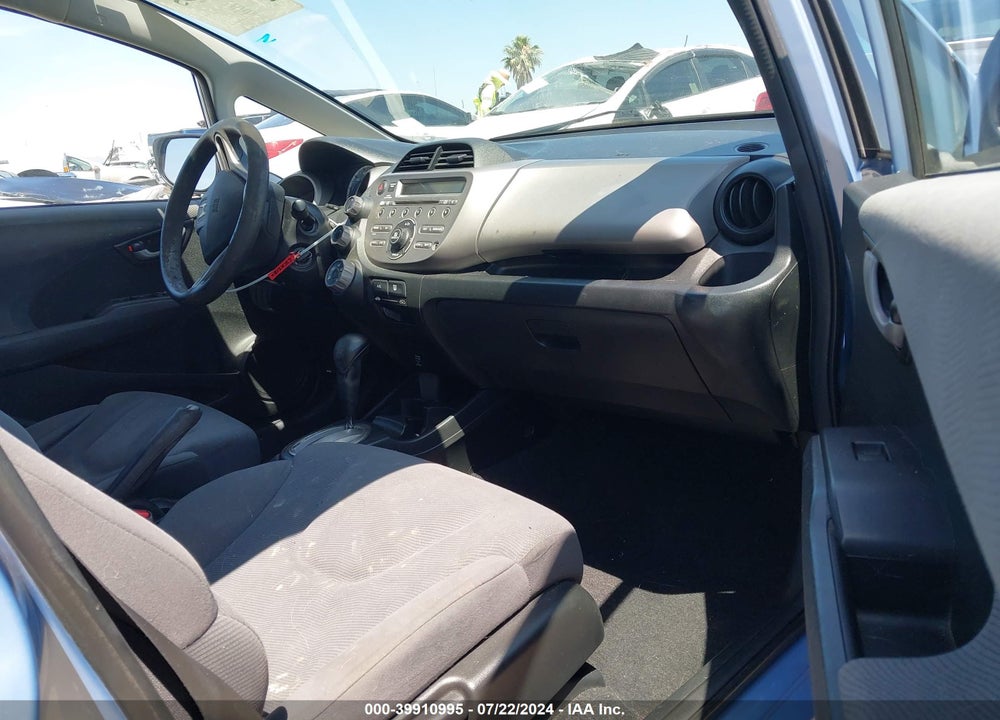 2009 HONDA FIT VIN: JHMGE88229C003559