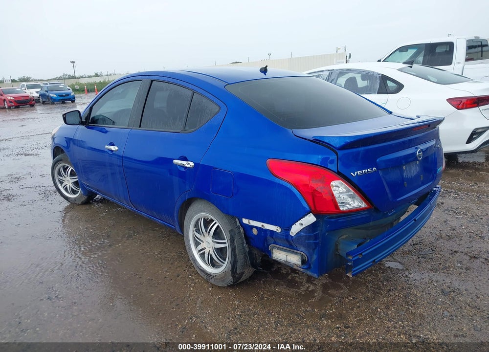 2015 NISSAN VERSA 1.6 SV VIN: 3N1CN7APXFL924401
