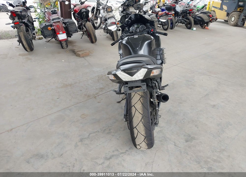 2016 KAWASAKI ZX1400 J VIN: JKBZXNJ1XGA000184
