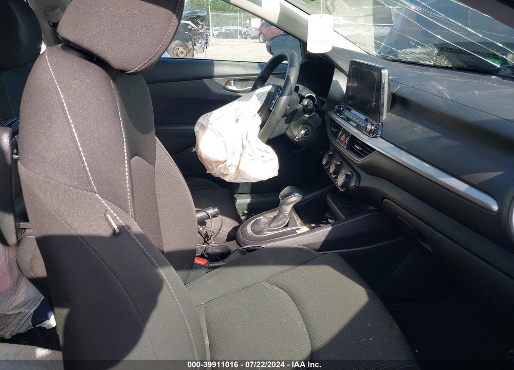 2020 KIA FORTE FE VIN: 3KPF24AD7LE185513