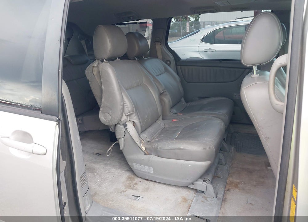 2009 TOYOTA SIENNA XLE VIN: 5TDZK22C29S242724