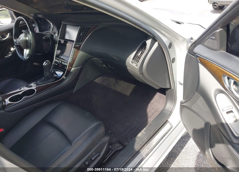 2019 INFINITI Q50 3.0T LUXE VIN: JN1EV7AP5KM516929