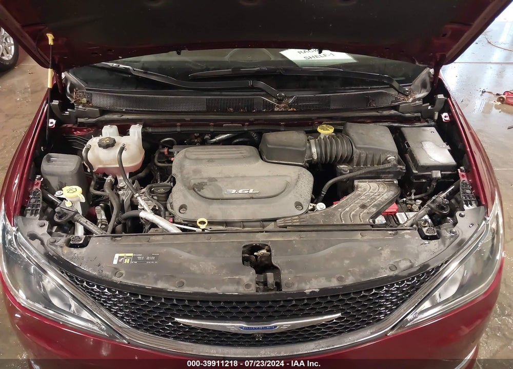 2018 CHRYSLER PACIFICA TOURING L PLUS VIN: 2C4RC1EG3JR197358