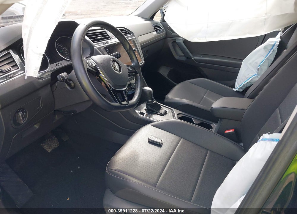 2018 VOLKSWAGEN TIGUAN 2.0T SE/2.0T SEL VIN: 3VV3B7AX5JM126186