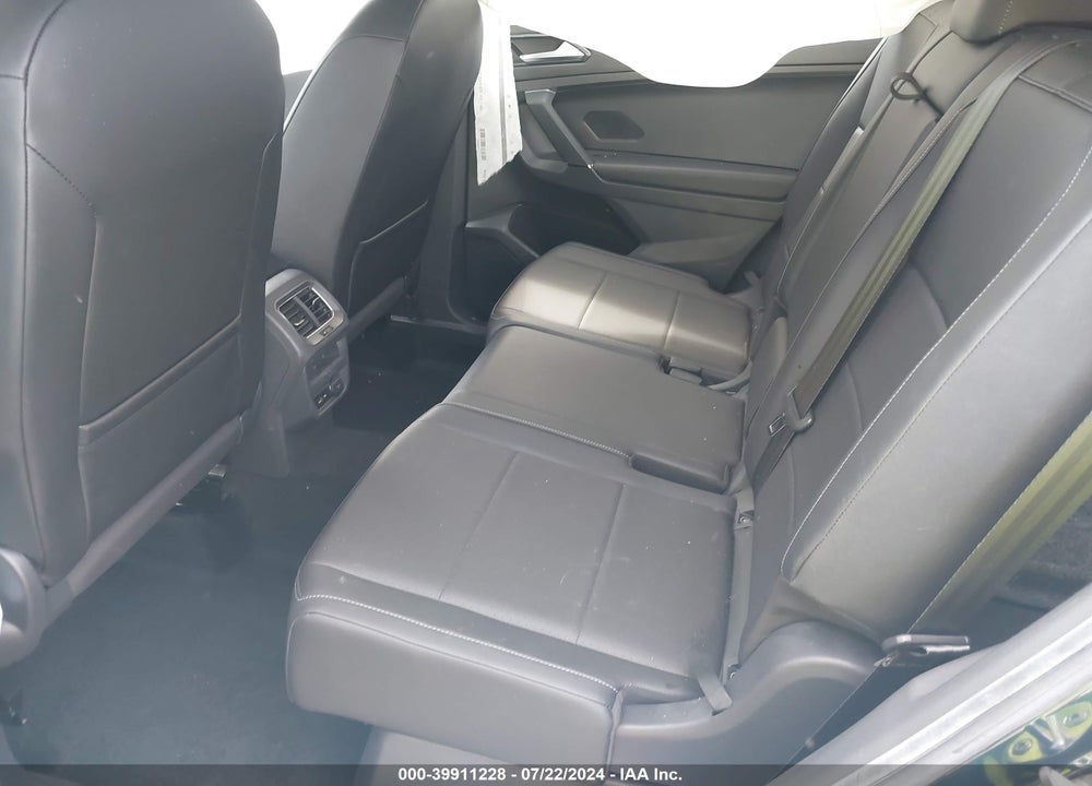 2018 VOLKSWAGEN TIGUAN 2.0T SE/2.0T SEL VIN: 3VV3B7AX5JM126186