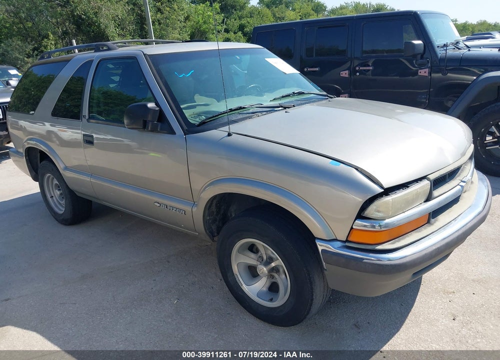 2002 CHEVROLET BLAZER LS VIN: 1GNCS18W52K137732