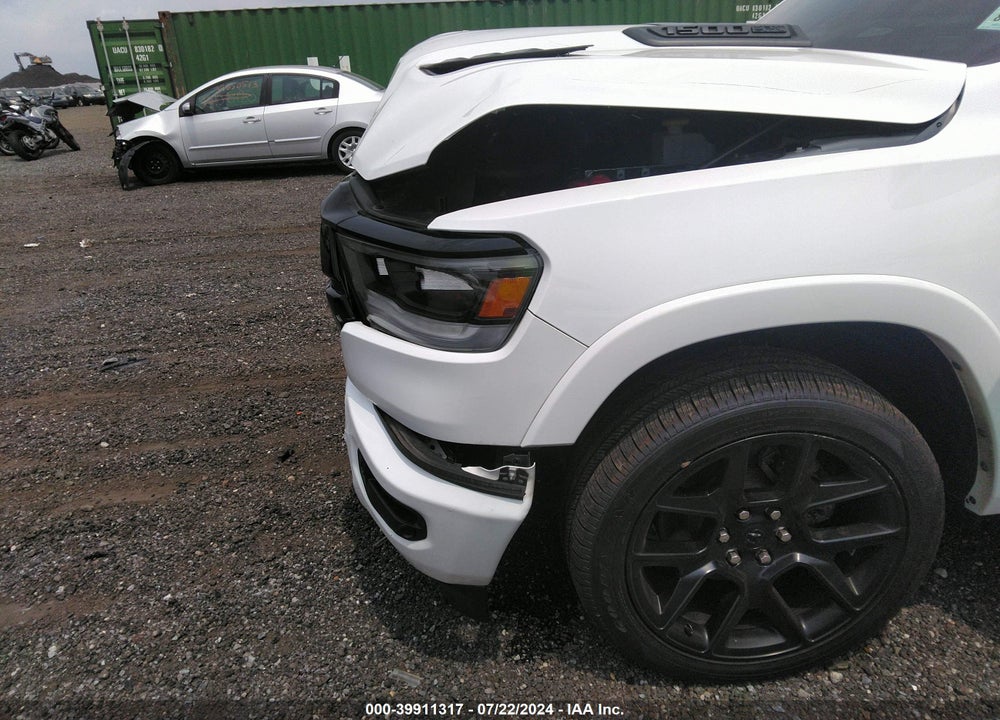 2022 RAM 1500 LAIE  4X4 5'7 BOX VIN: 1C6SRFJT6NN386063