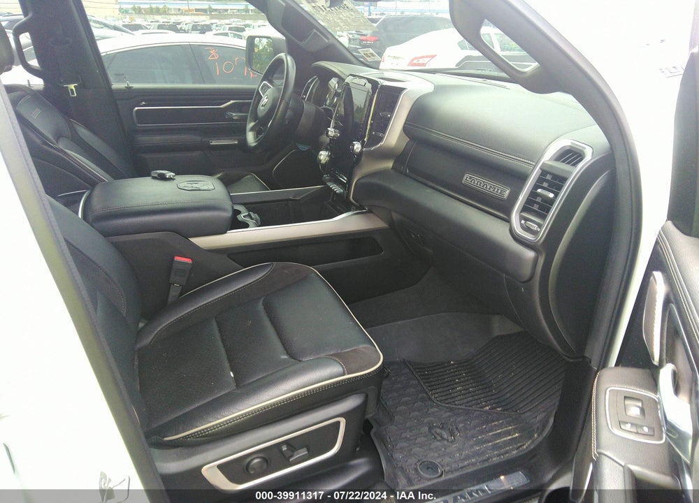 2022 RAM 1500 LAIE  4X4 5'7 BOX VIN: 1C6SRFJT6NN386063