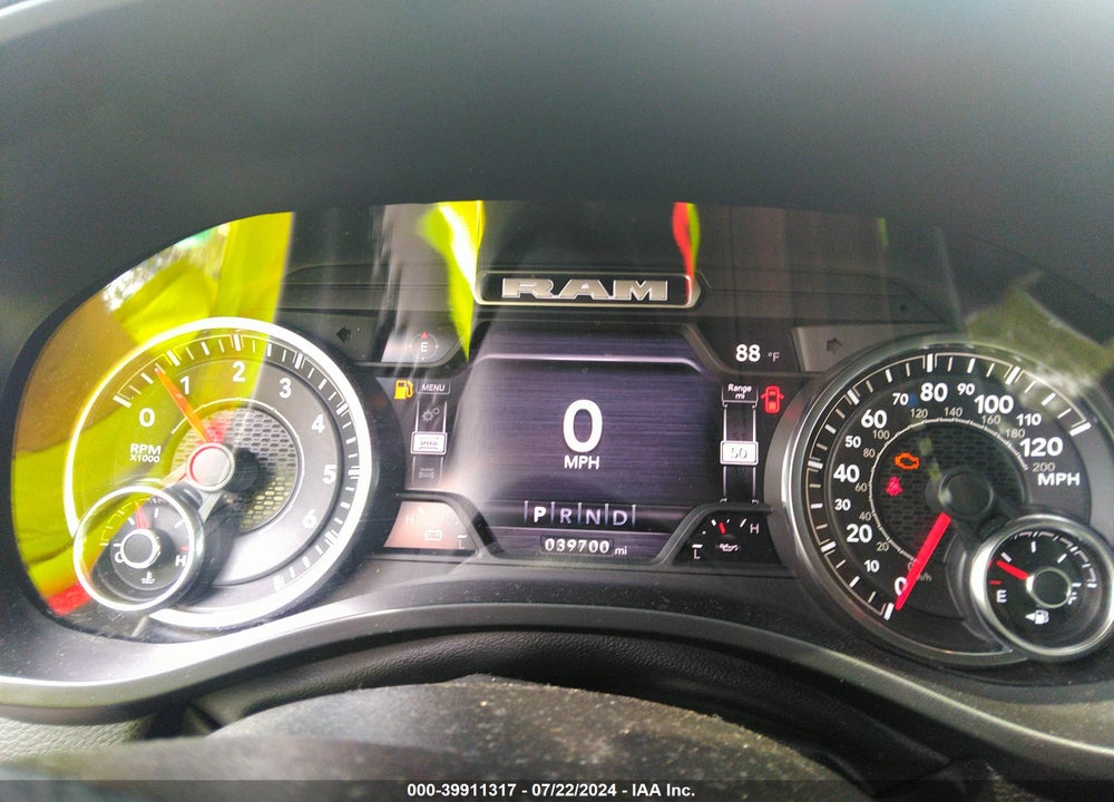 2022 RAM 1500 LAIE  4X4 5'7 BOX VIN: 1C6SRFJT6NN386063