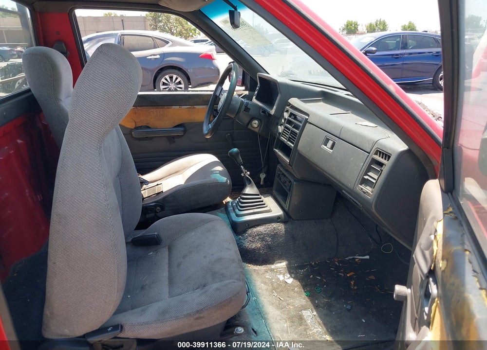 1991 MAZDA B2200 SHORT BED VIN: JM2UF1235M0118768