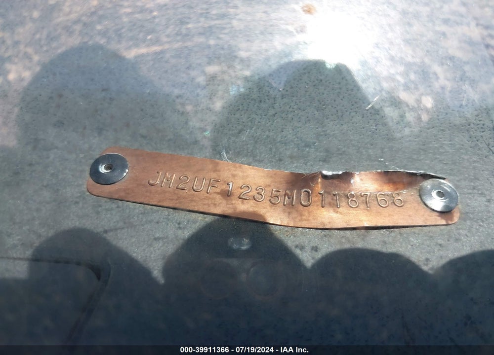 1991 MAZDA B2200 SHORT BED VIN: JM2UF1235M0118768
