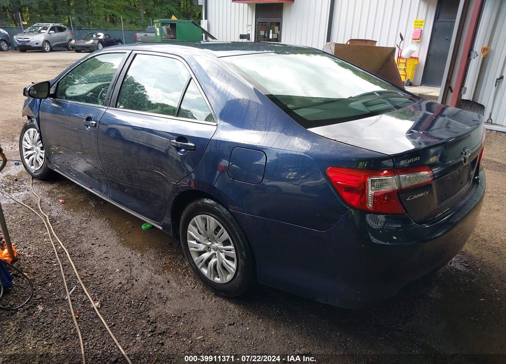 2014 TOYOTA CAMRY LE VIN: 4T1BF1FK8EU852047