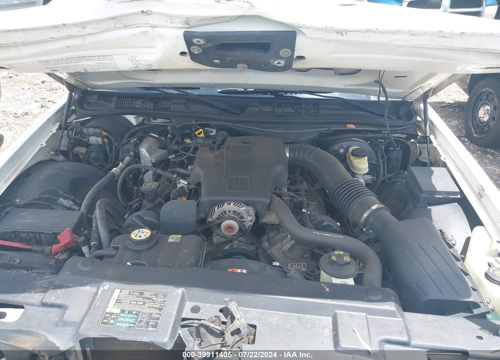 2004 FORD CROWN VICTORIA VIN: 2FAFP71W54X129365